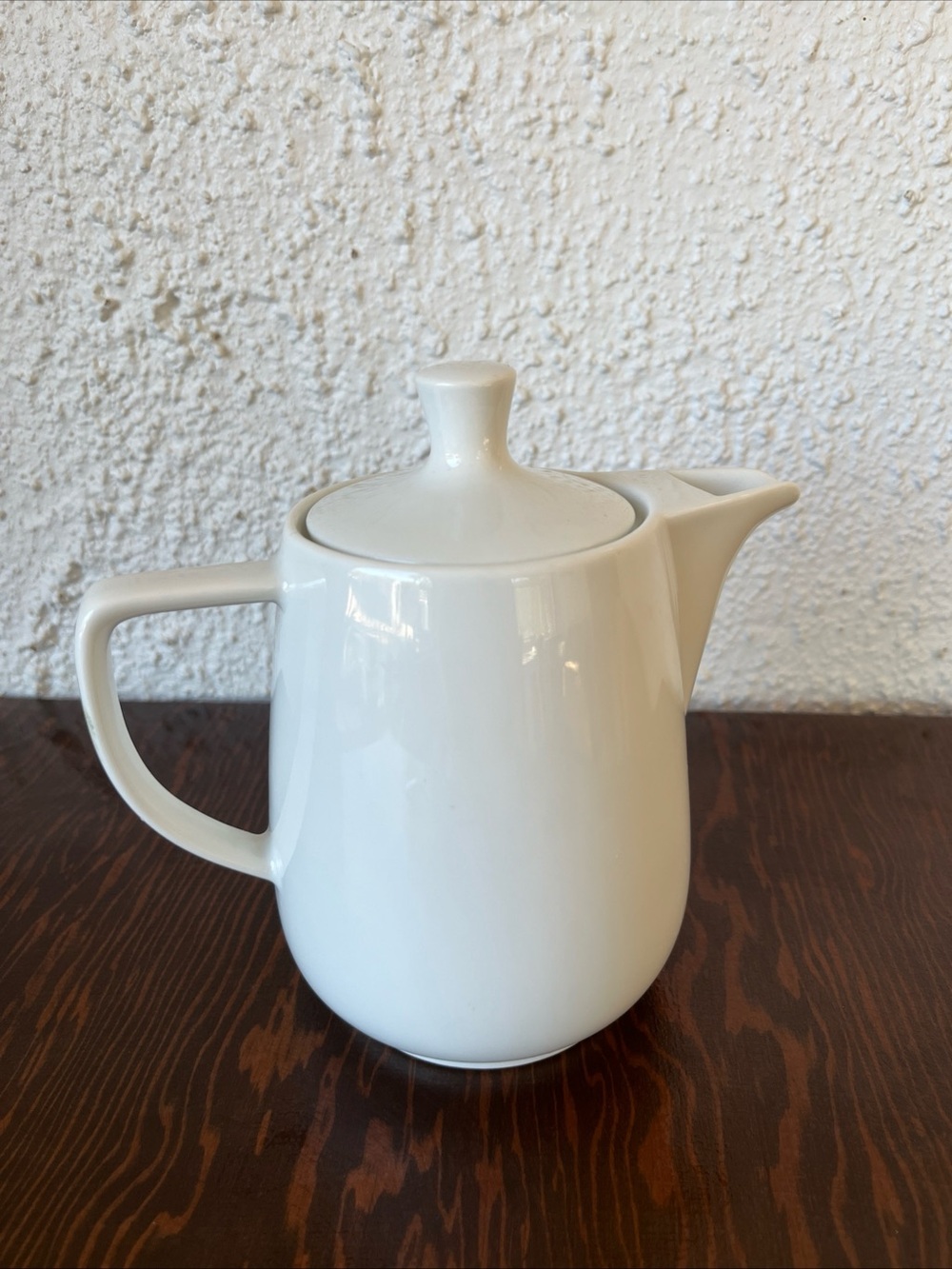 Vintage Melitta Germany Small White Porcelain No Drip Spout Teapot Coffee Pot